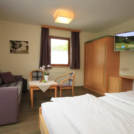 Vendégház Haus Alexander 4*